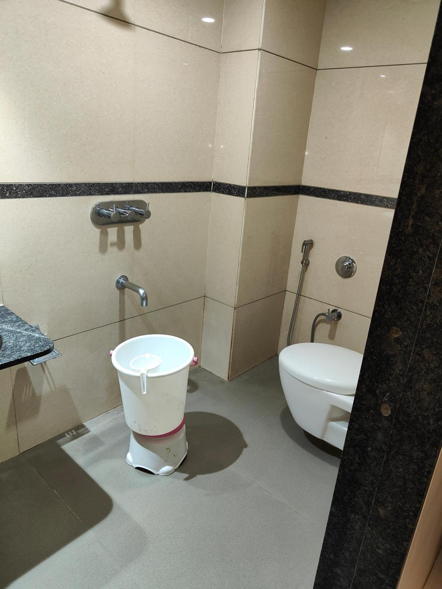 Hotel Sahyog & Rooms Szúrat Kültér fotó